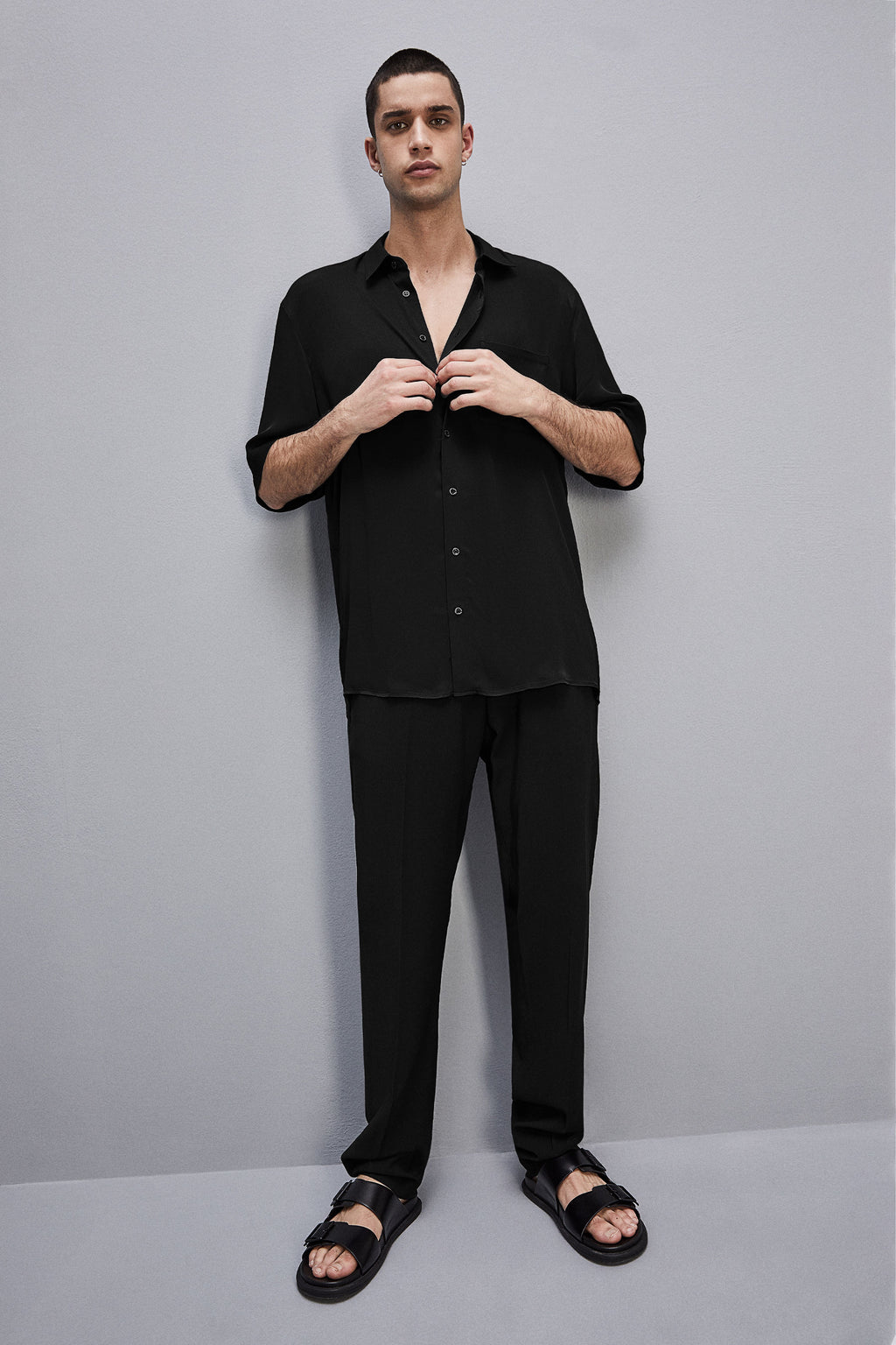 Short sleeve shirt in viscose twill in Black