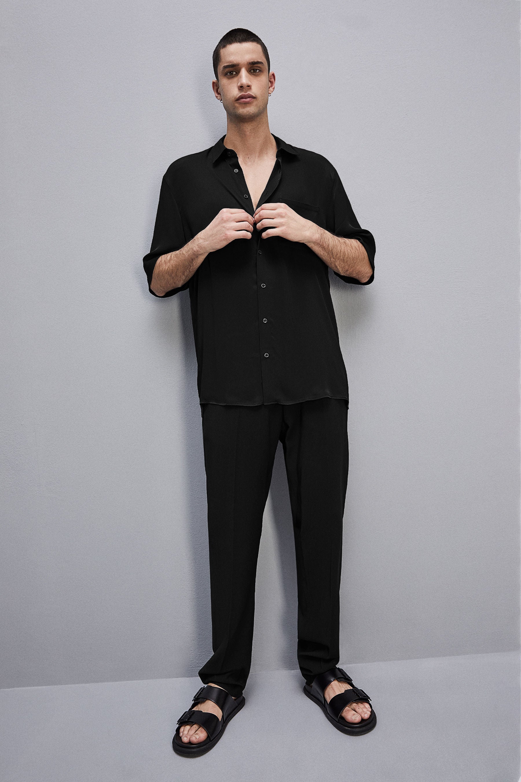 Short sleeve shirt in viscose twill in Black