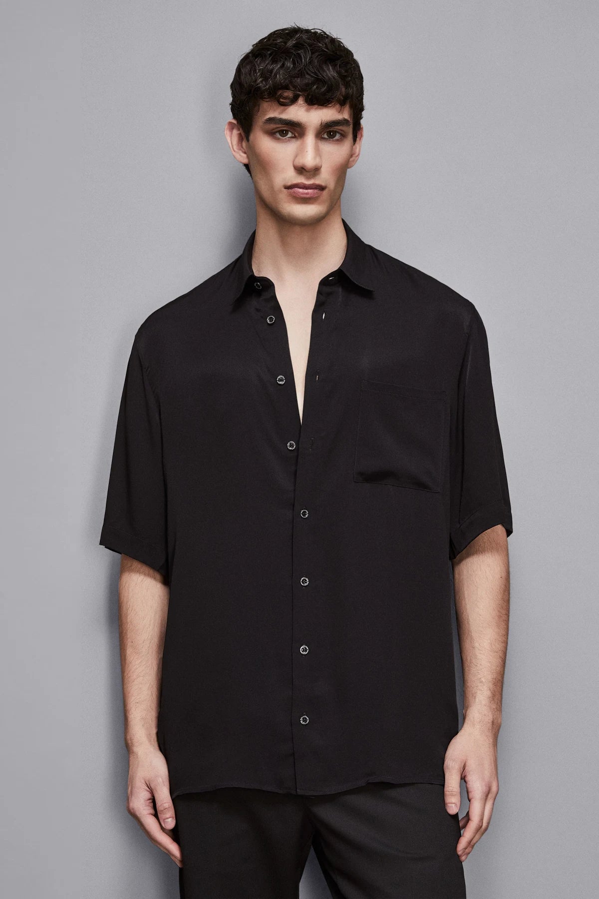 Short sleeve shirt in viscose twill in Black