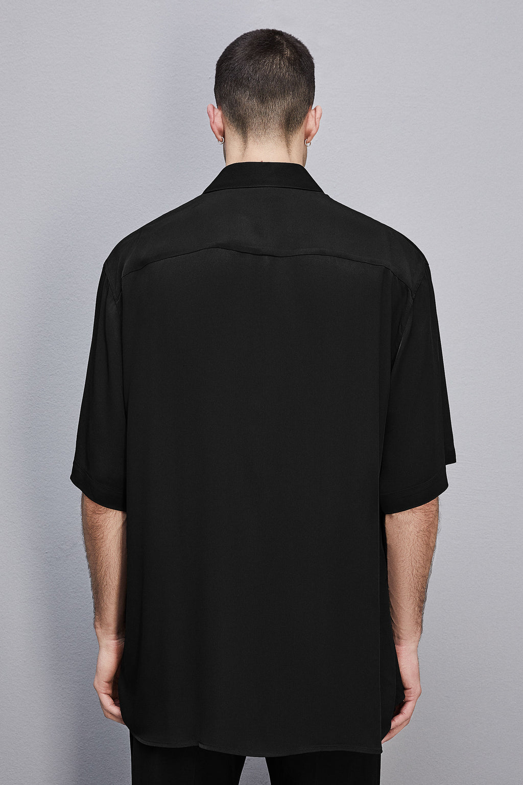 Short sleeve shirt in viscose twill in Black