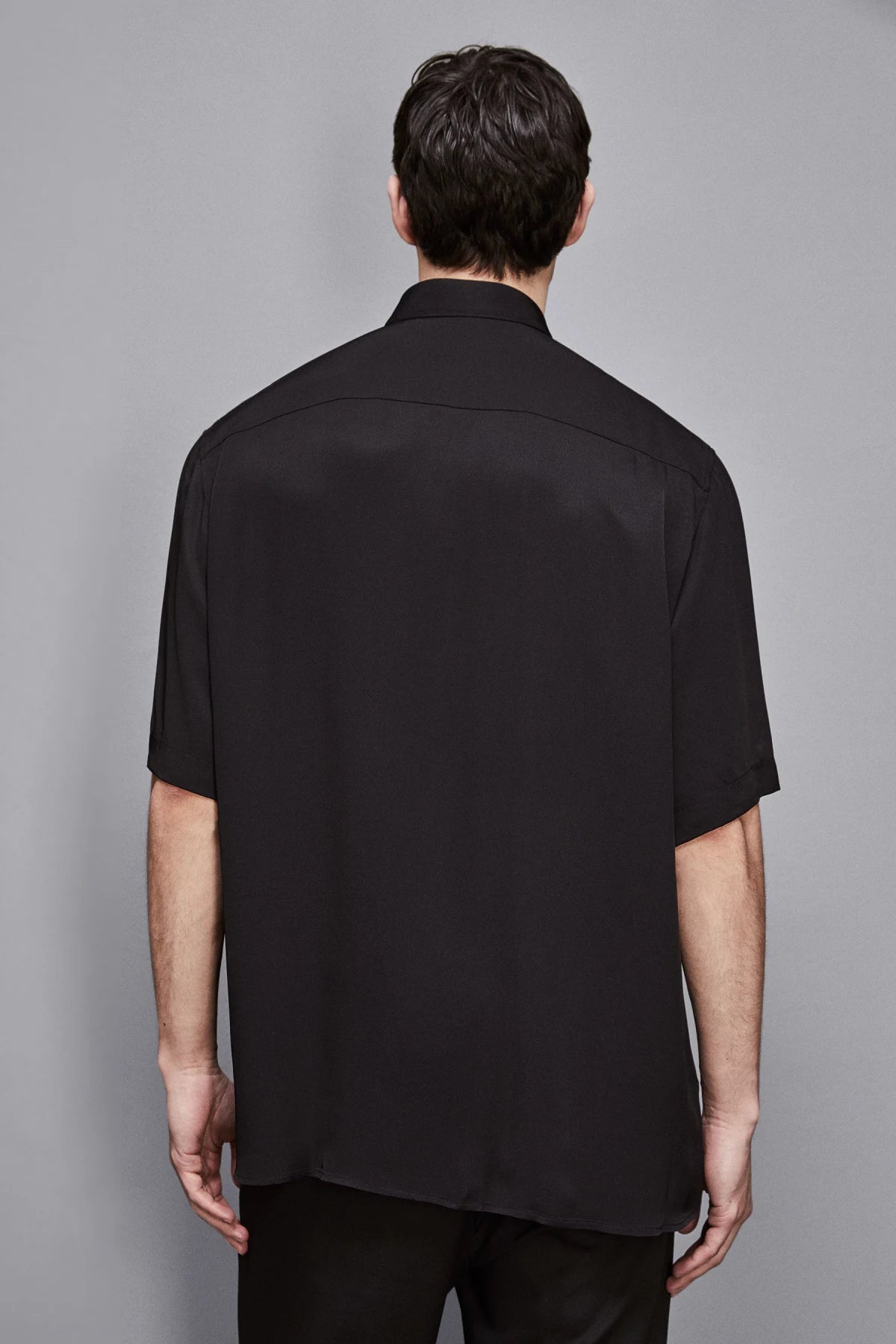 Short sleeve shirt in viscose twill in Black