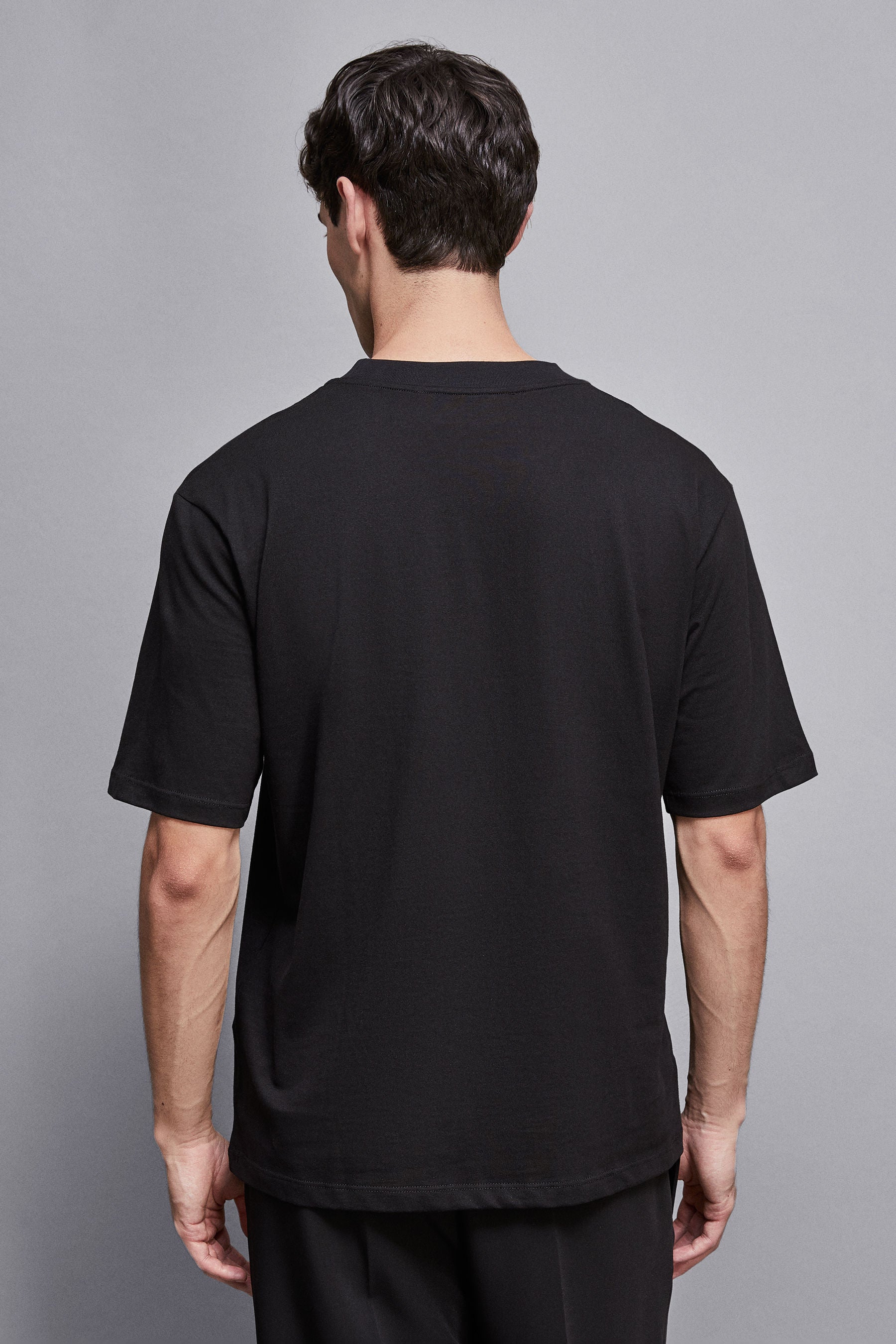 T-SHIRT Nero with studs appliqué by Patrizia Pepe