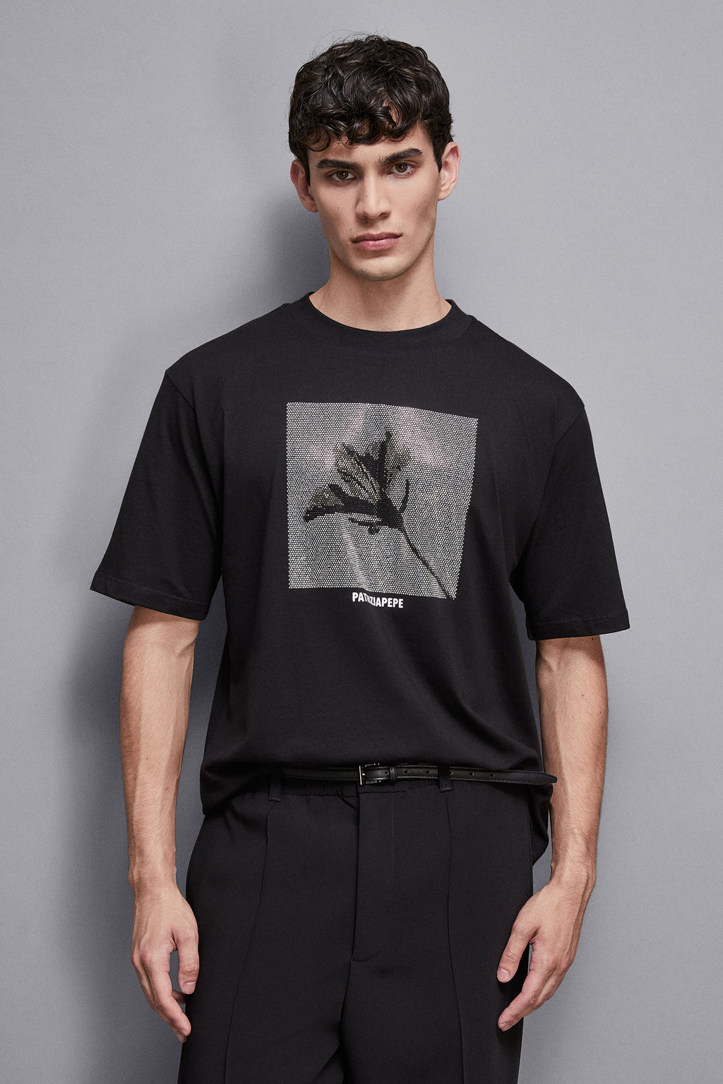 T-SHIRT Nero with studs appliqué by Patrizia Pepe