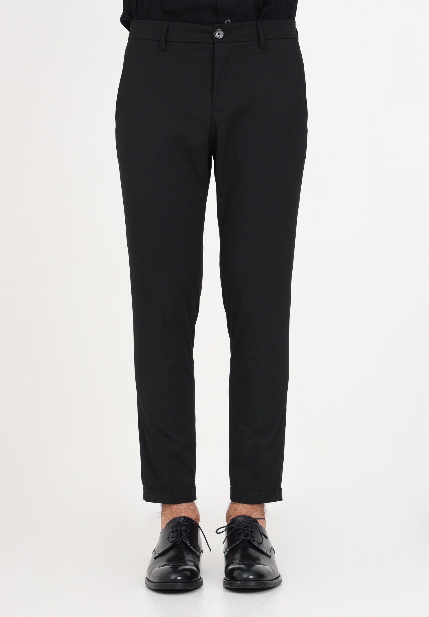 Nero vini Slim-fit ankle-grazer pants