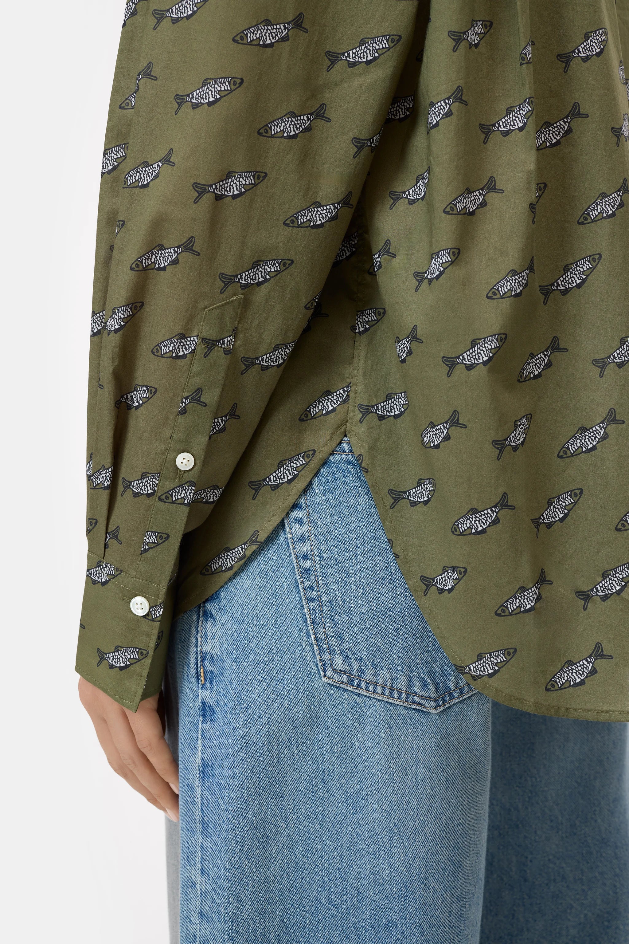Oversized shirt made of cotton