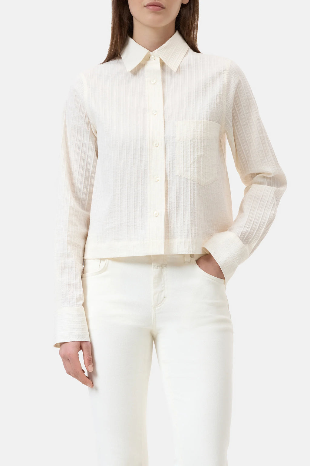 Cropped shirt made of cotton