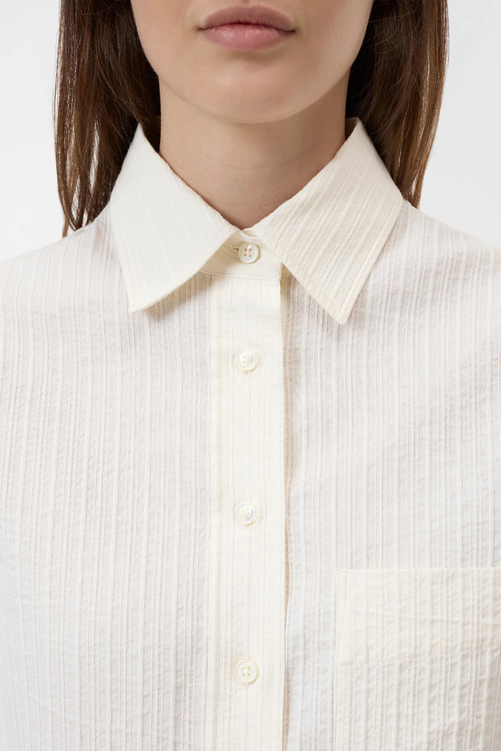 Cropped shirt made of cotton