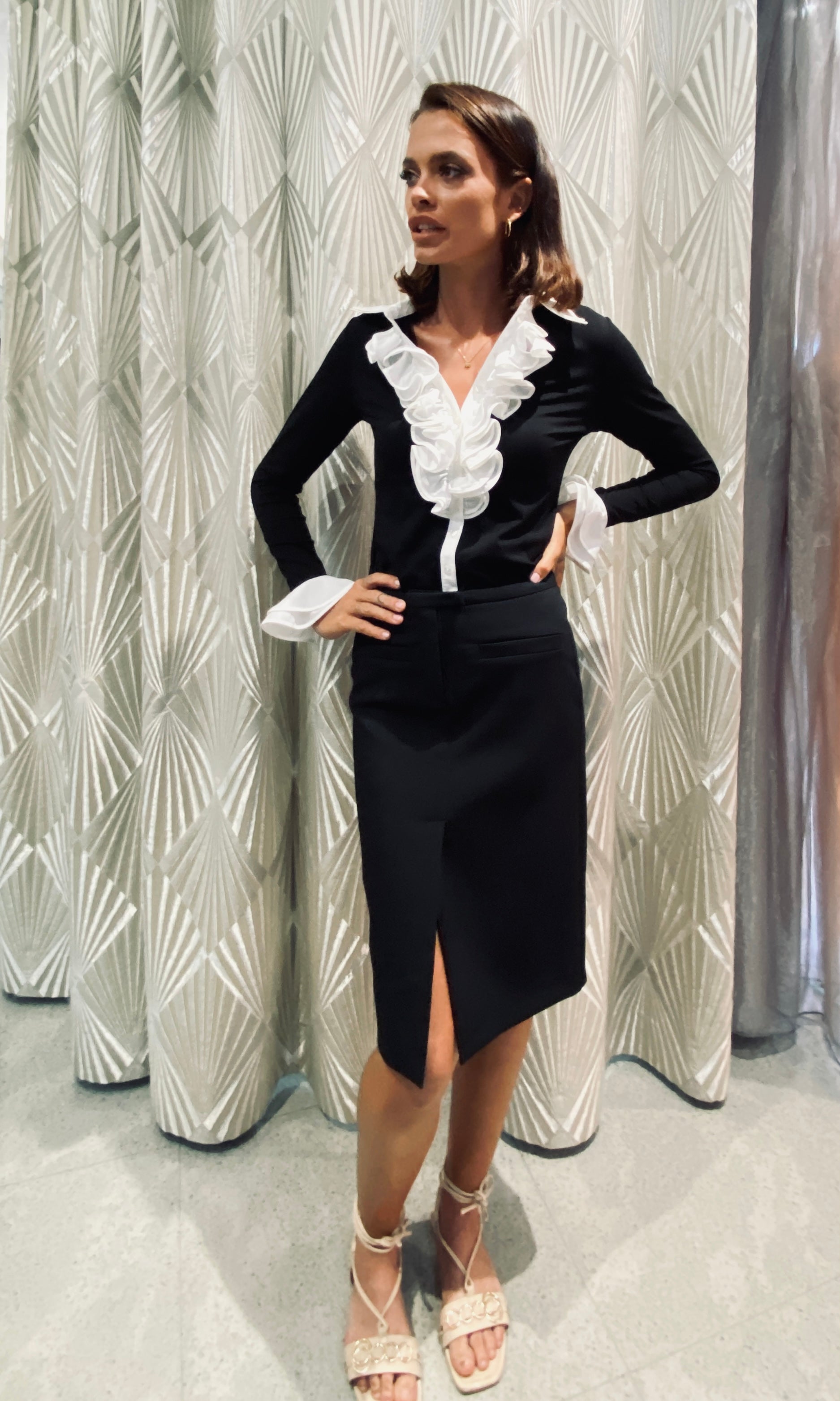 Essential viscose slit skirt