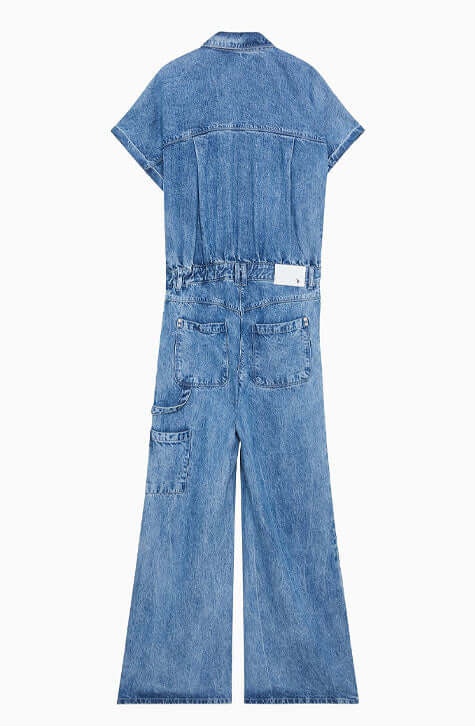 Denim jumpsuit with short sleeves with dropped shoulder.