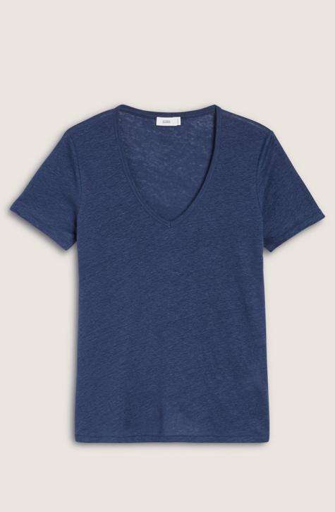 Women’s Indigo Blue linen top | CLOSED | Affairedefemmes.net | This top is perfect for hot summers! get the basic colors in your summer wardrobe right now and give your summer a second try !