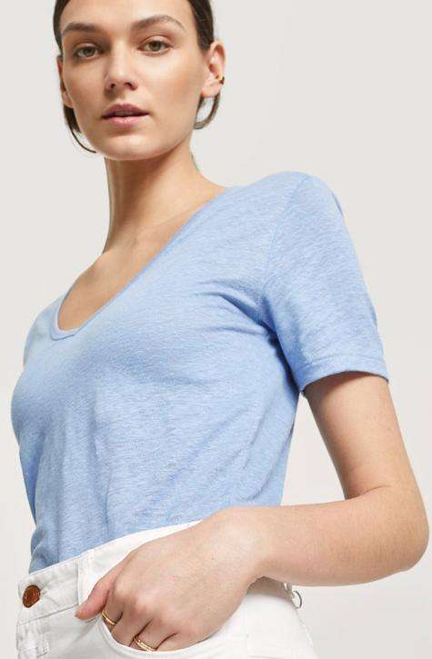 Women’s Oxford Blue linen top | CLOSED | Affairedefemmes.net | This top is perfect for hot summers! get the basic colors in your summer wardrobe right now and give your summer a second try !
