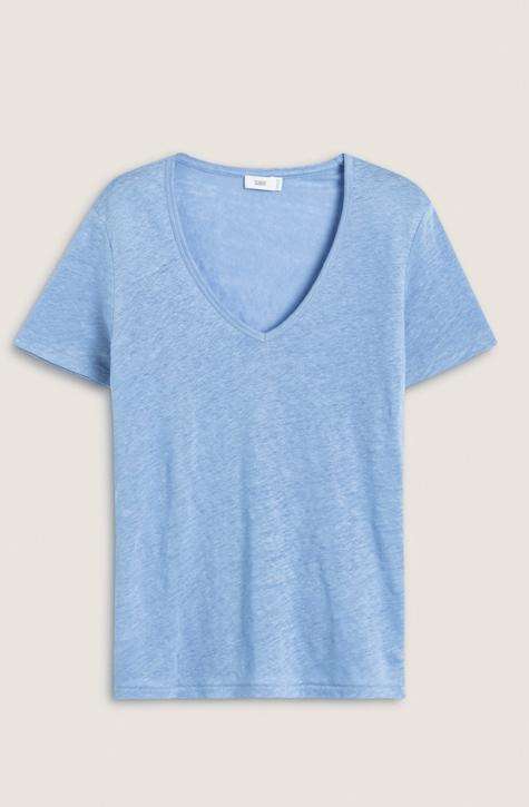 Women’s Oxford Blue linen top | CLOSED | Affairedefemmes.net | This top is perfect for hot summers! get the basic colors in your summer wardrobe right now and give your summer a second try !