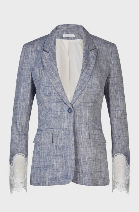 The VATXI is a long sleeve tailored linen jacket enhanced with openwork lace at the wrists. Designed with coordinating peak lapels and lightly padded shoulders, the VATXI jacket is completed with flattering darting to ensure a fitted silhouette.