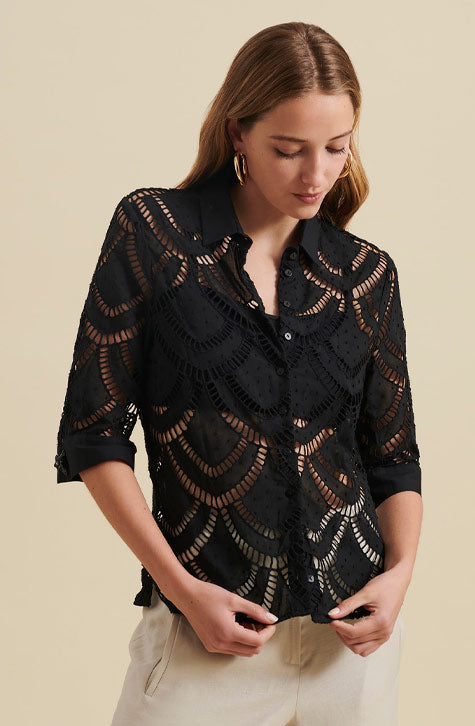  The PEIO Shirt brings new life to a classic style. This fully embroidered eyelet cotton shirt has a solid poplin classic collar and 3/4 sleeves with French cuffs. 