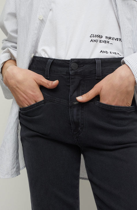 Black Pedal Pusher Jeans