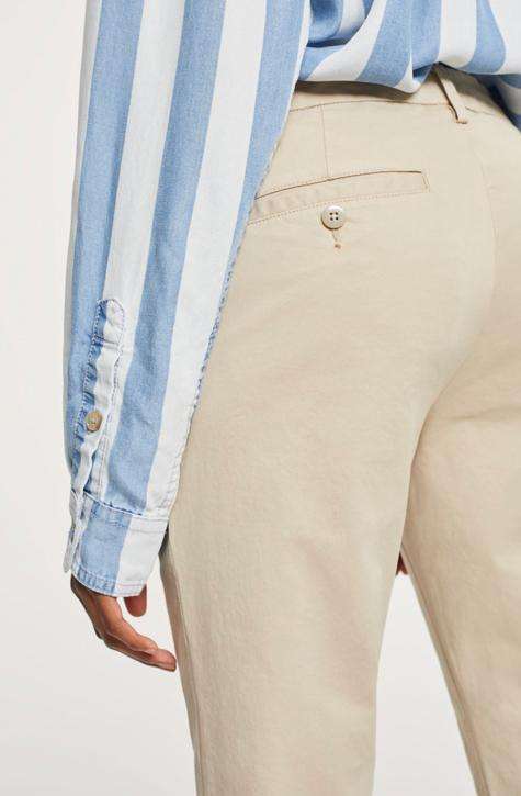 CLOSED Women's Pant STEWART | workwear pant| Caramel colour| don’t be boring on the workflow be present in style ! | Comfort and feels like second skin! | Affairedefemmes.net